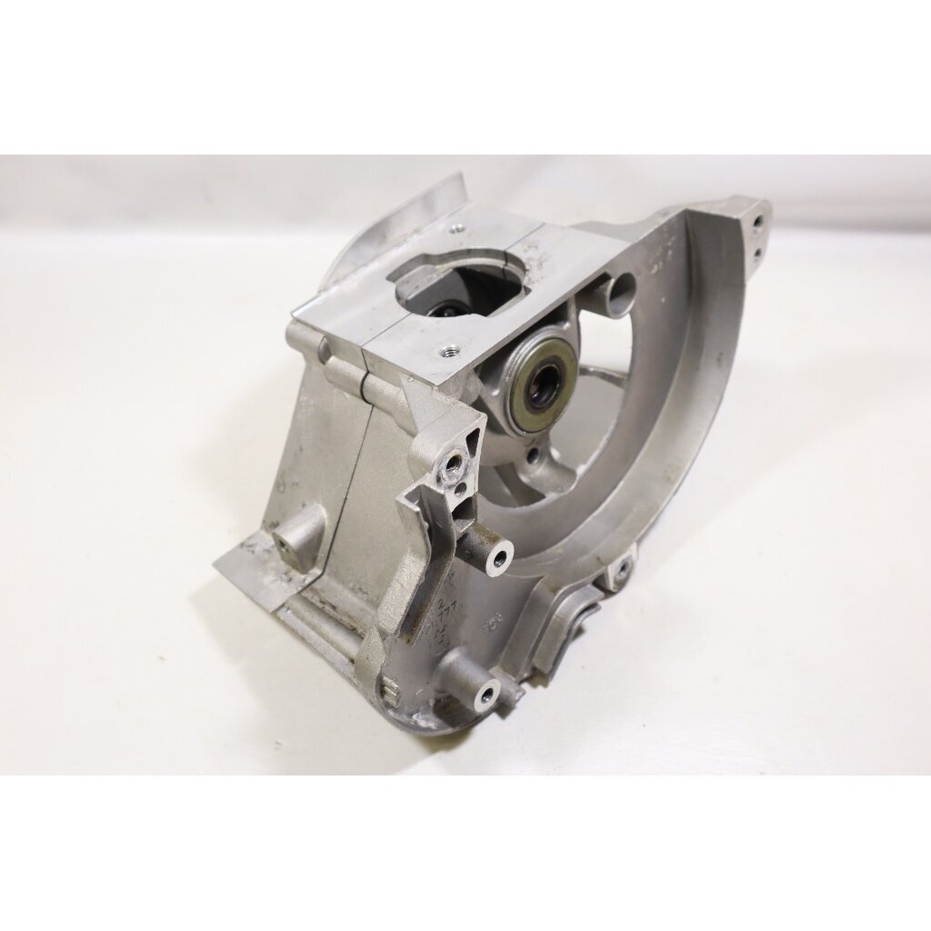 Genuine Crankcase Husqvarna 122 C LD LDx LK McCulloch T22 LS LCS trimmer 522878301 3 Genuine Crankcase Husqvarna 122 C LD LDx LK McCulloch T22 LS LCS trimmer 522878301 3