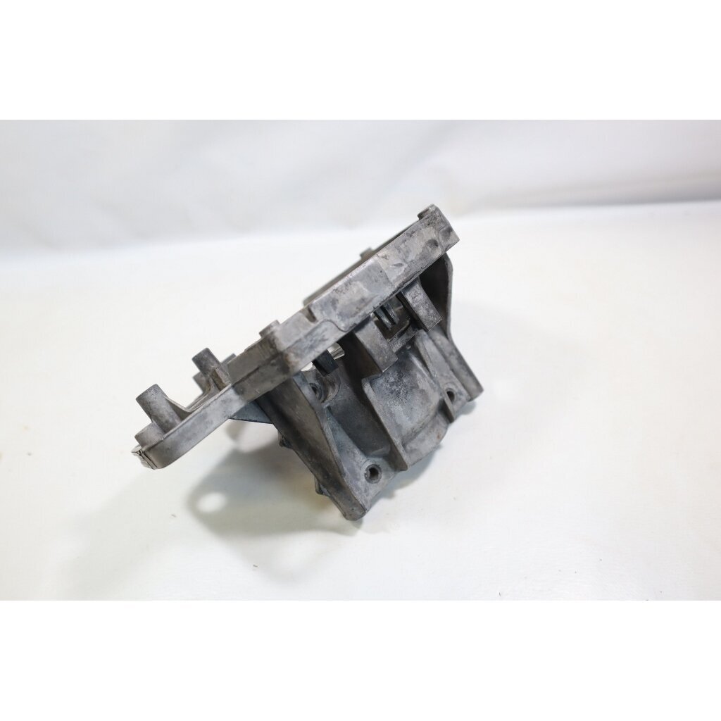Genuine Crankcase Husqvarna 125R 128R Jonsered GT2125 GT2128 brushcutter 545195601 4 Genuine Crankcase Husqvarna 125R 128R Jonsered GT2125 GT2128 brushcutter 545195601 4