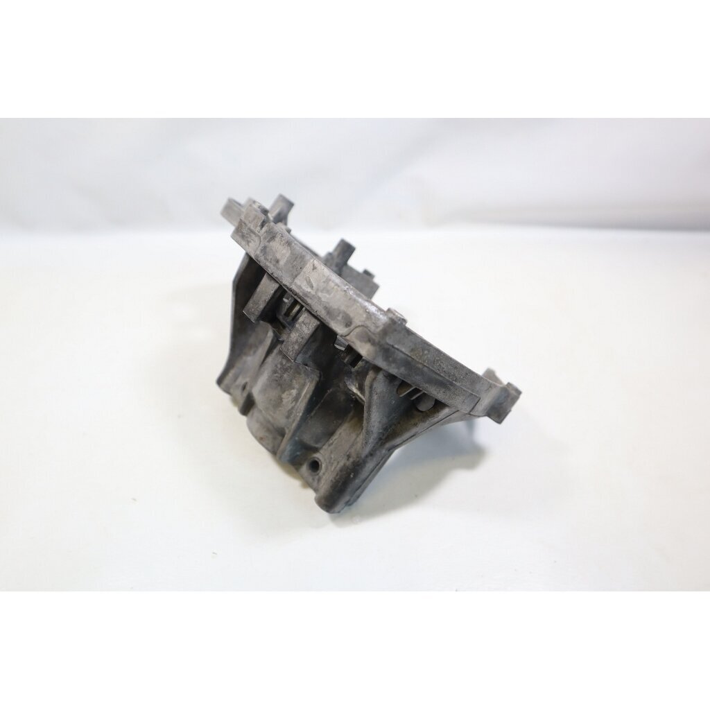 Genuine Crankcase Husqvarna 125R 128R Jonsered GT2125 GT2128 brushcutter 545195601 5 Genuine Crankcase Husqvarna 125R 128R Jonsered GT2125 GT2128 brushcutter 545195601 5