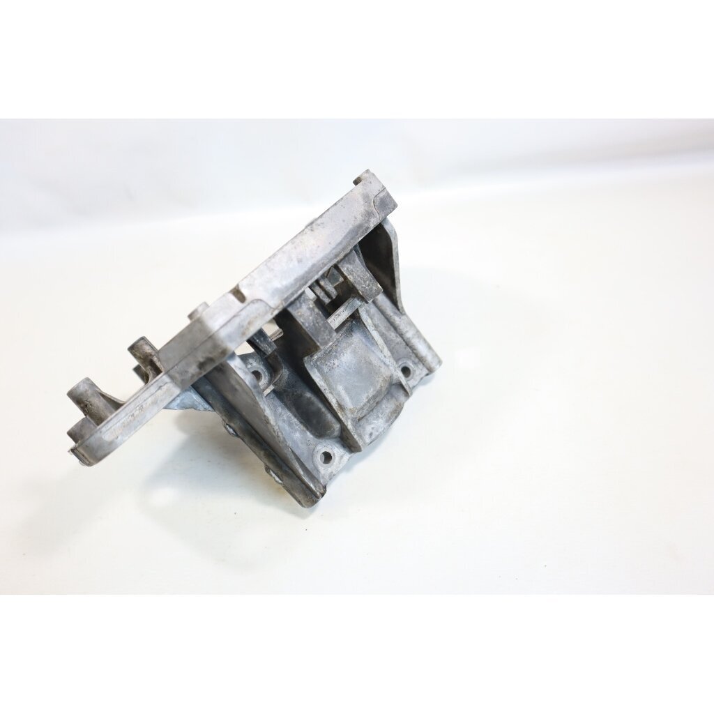 Genuine Crankcase Husqvarna 125R 128R Jonsered GT2125 GT2128 brushcutter 577929502 4