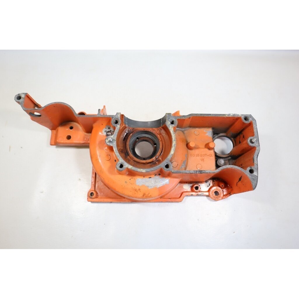 Genuine Crankcase Husqvarna 234 133 238 chainsaw 501620560 7 Genuine Crankcase Husqvarna 234 133 238 chainsaw 501620560 7