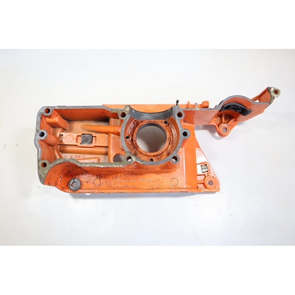 Genuine Crankcase Husqvarna 234 133 238 chainsaw 501620560 8 Genuine Crankcase Husqvarna 234 133 238 chainsaw 501620560 8