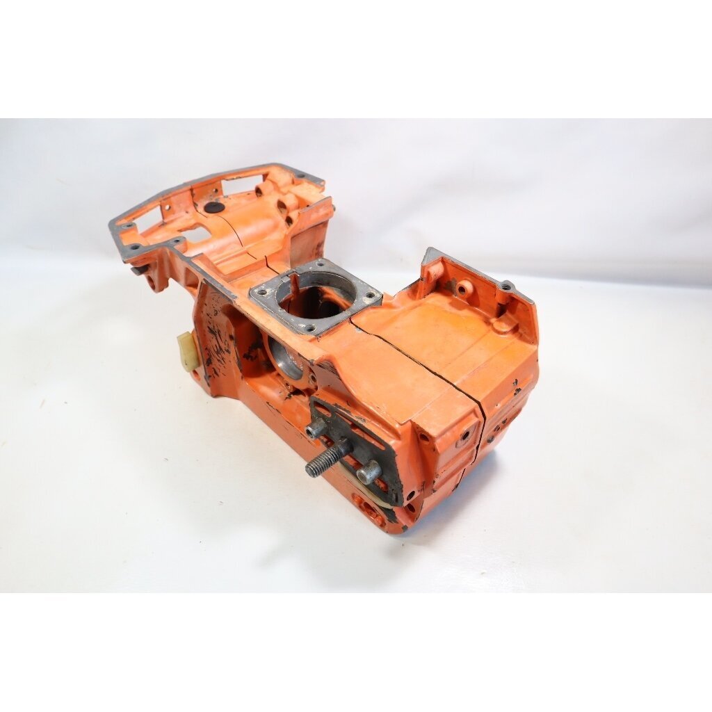 Genuine Crankcase Husqvarna 234 133 238 chainsaw 501620560 3