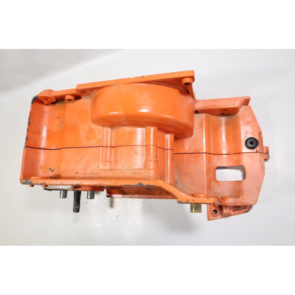 Genuine Crankcase Husqvarna 234 133 238 chainsaw 501620560 5