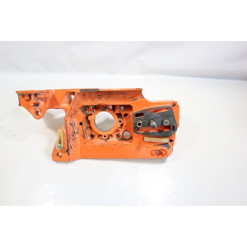 Genuine Crankcase Husqvarna 234 133 238 chainsaw 501620560 6