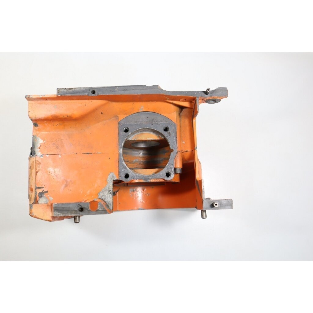 Genuine Crankcase Husqvarna 240S 240SE 240SG chainsaw 501497302 4 Genuine Crankcase Husqvarna 240S 240SE 240SG chainsaw 501497302 4