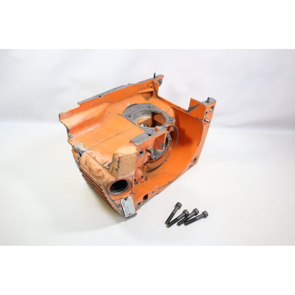 Genuine Crankcase Husqvarna 240S 240SE 240SG chainsaw 501497302 Genuine Crankcase Husqvarna 240S 240SE 240SG chainsaw 501497302