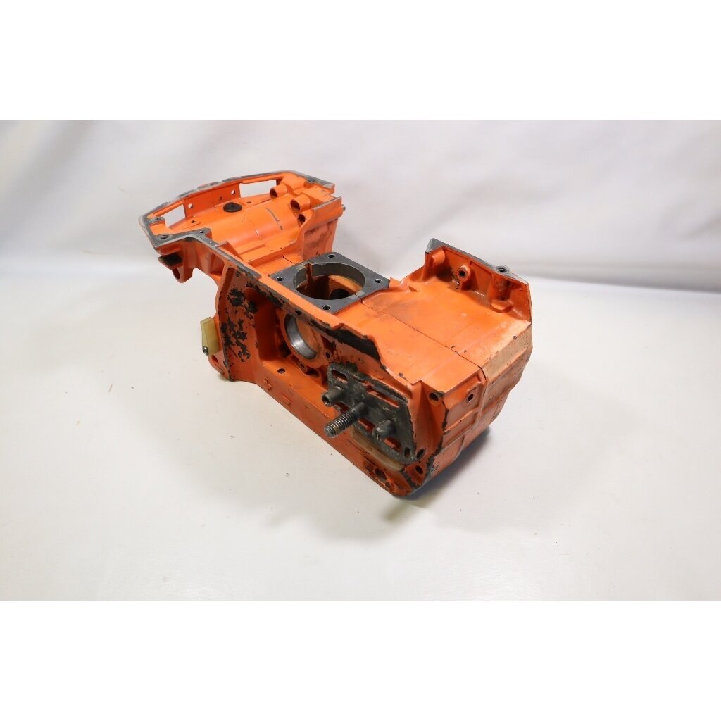 Genuine Crankcase Husqvarna 242 246 42 238 chainsaw 501620502 3 Genuine Crankcase Husqvarna 242 246 42 238 chainsaw 501620502 3