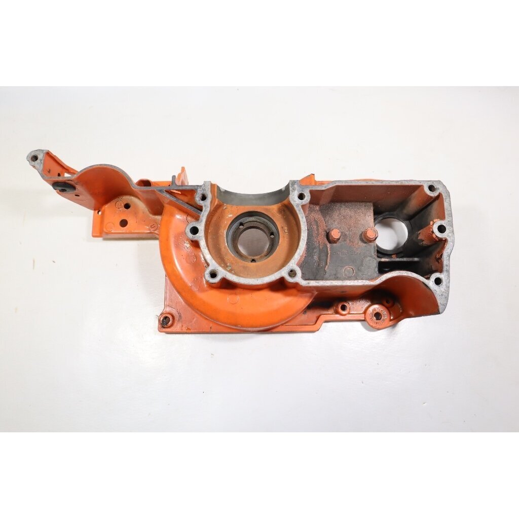Genuine Crankcase Husqvarna 242 246 42 238 chainsaw 501620502 9 Genuine Crankcase Husqvarna 242 246 42 238 chainsaw 501620502 9