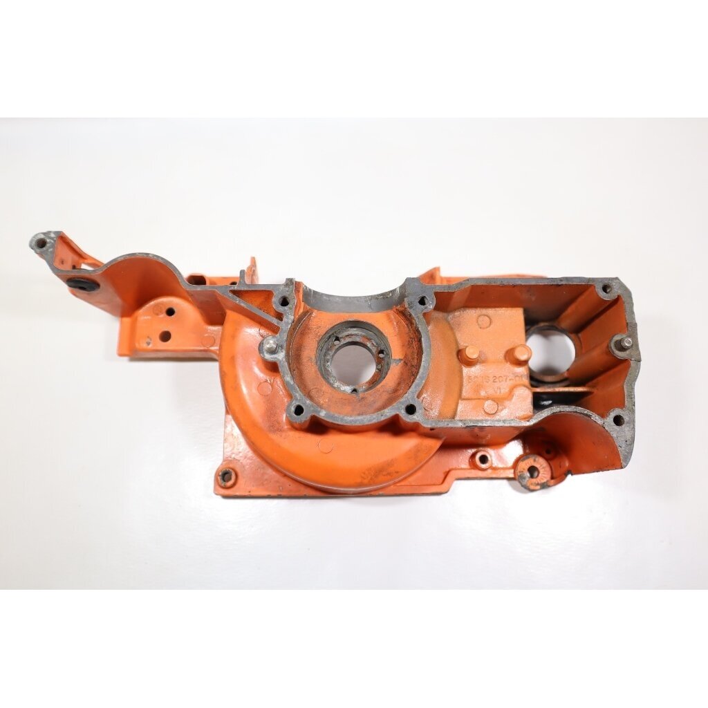 Genuine Crankcase Husqvarna 242 246 42 238 chainsaw 501620502 9 Genuine Crankcase Husqvarna 242 246 42 238 chainsaw 501620502 9