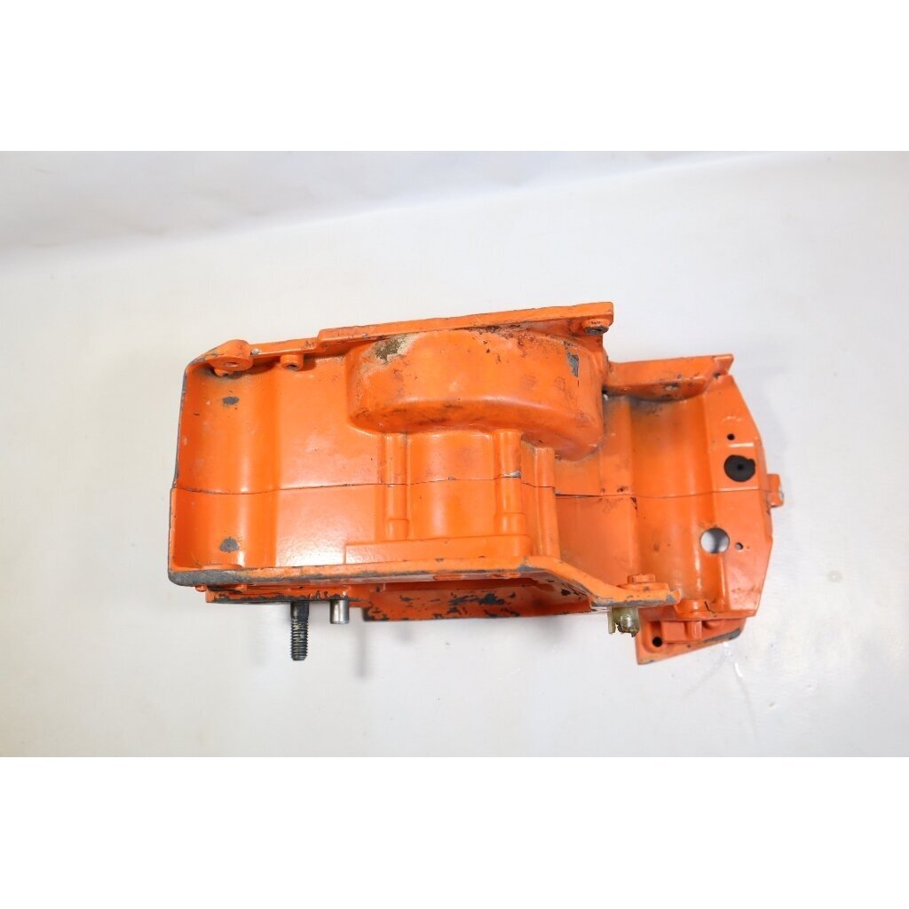 Genuine Crankcase Husqvarna 242 246 42 238 chainsaw 501620502 5