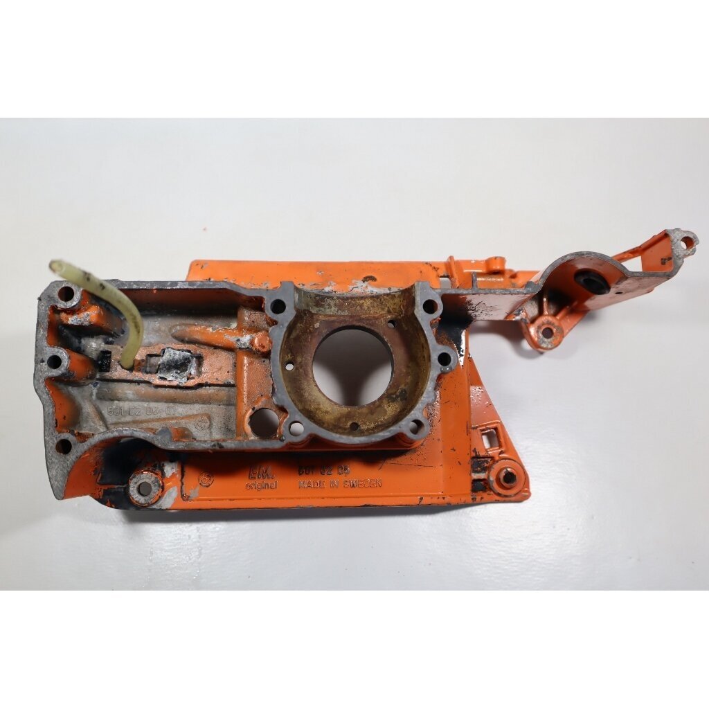 Genuine Crankcase Husqvarna 242 246 42 238 chainsaw 501620570 9 Genuine Crankcase Husqvarna 242 246 42 238 chainsaw 501620570 9