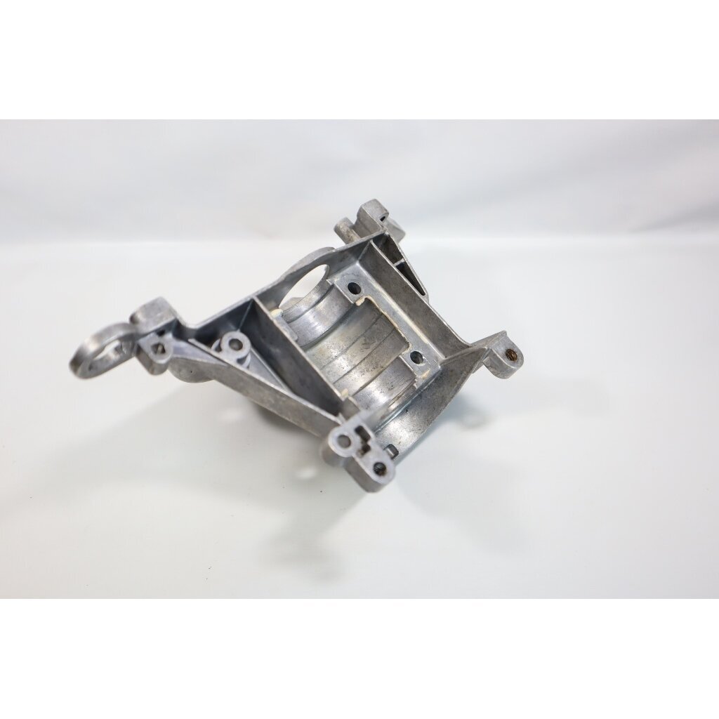Genuine Crankcase Husqvarna 325Cx 322R 322C 323R 323C 326RX Jonsered GT2125 trimmer 537041101 2 Genuine Crankcase Husqvarna 325Cx 322R 322C 323R 323C 326RX Jonsered GT2125 trimmer 537041101 2