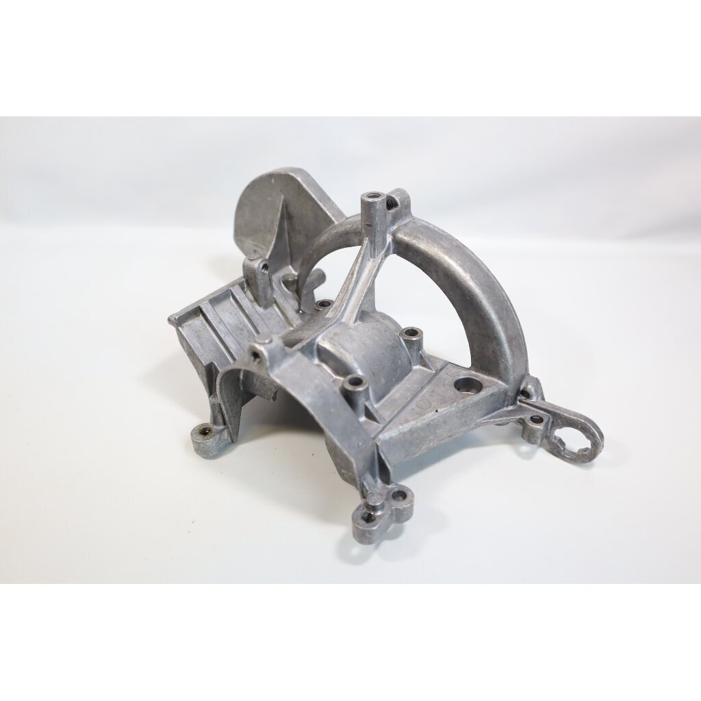 Genuine Crankcase Husqvarna 325Cx 322R 322C 323R 323C 326RX Jonsered GT2125 trimmer 537041101 5 Genuine Crankcase Husqvarna 325Cx 322R 322C 323R 323C 326RX Jonsered GT2125 trimmer 537041101 5