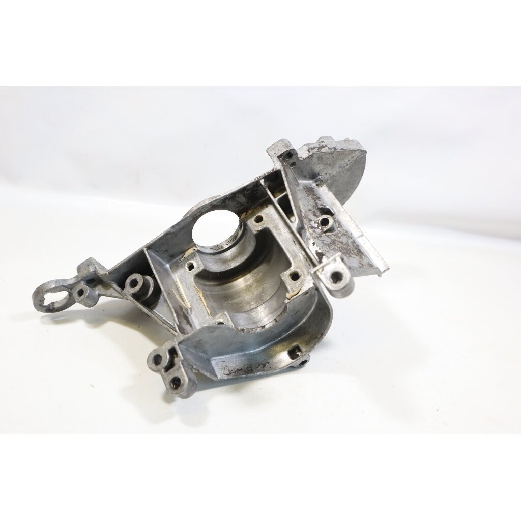 Genuine Crankcase Husqvarna 325Cx 322R 322C 323R 323C 326RX Jonsered GT2125 trimmer 537041102 2 Genuine Crankcase Husqvarna 325Cx 322R 322C 323R 323C 326RX Jonsered GT2125 trimmer 537041102 2