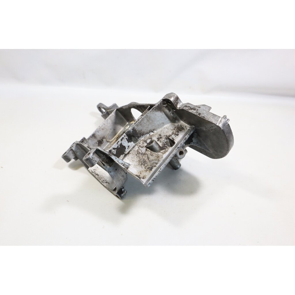 Genuine Crankcase Husqvarna 325Cx 322R 322C 323R 323C 326RX Jonsered GT2125 trimmer 537041102 3 Genuine Crankcase Husqvarna 325Cx 322R 322C 323R 323C 326RX Jonsered GT2125 trimmer 537041102 3