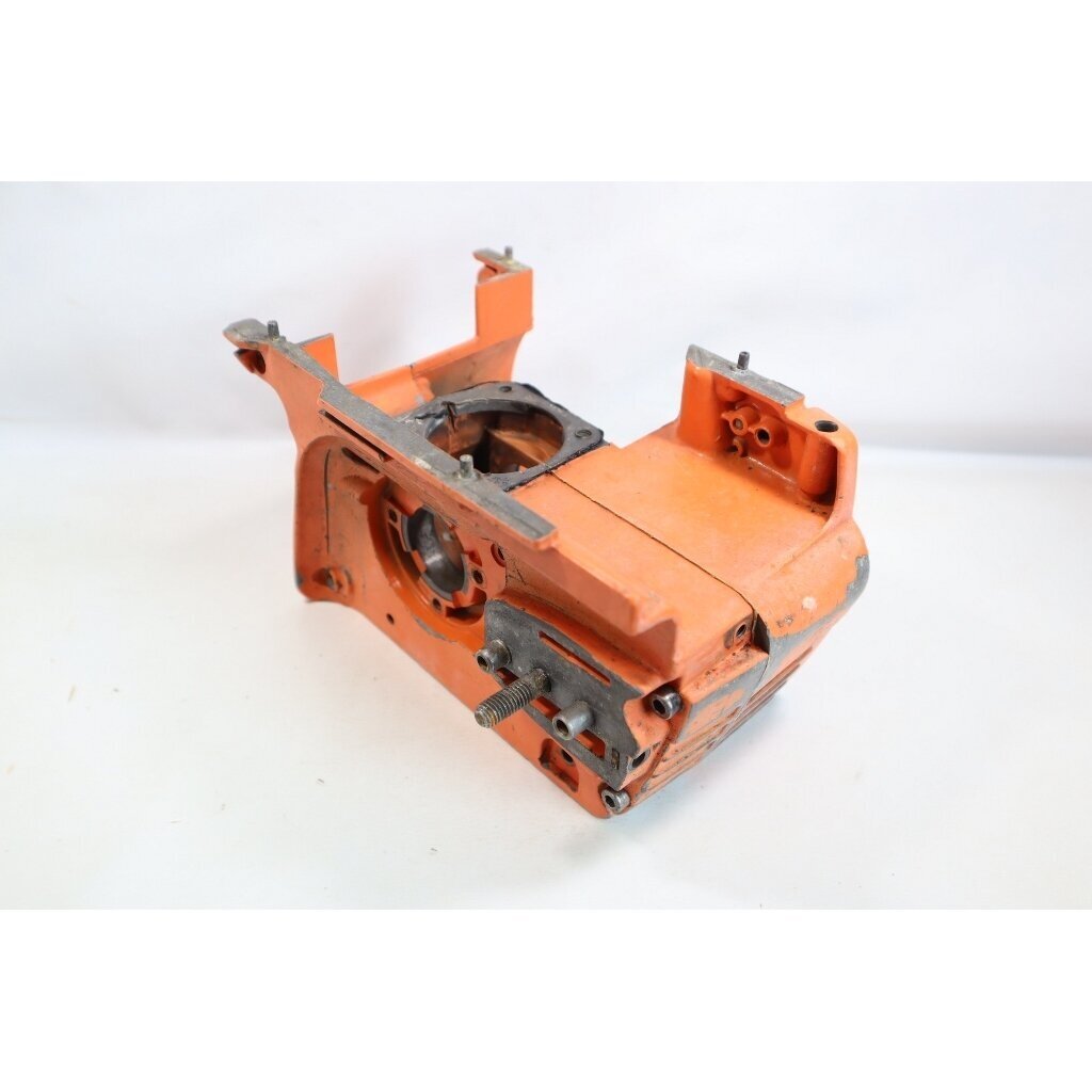 Genuine Crankcase Husqvarna 444 chainsaw 501661060 3 Genuine Crankcase Husqvarna 444 chainsaw 501661060 3