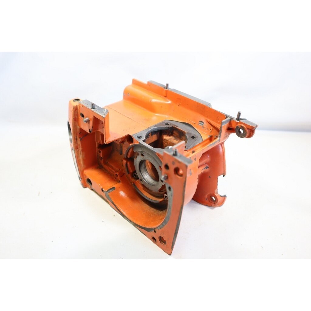 Genuine Crankcase Husqvarna 444 chainsaw 501661060 1