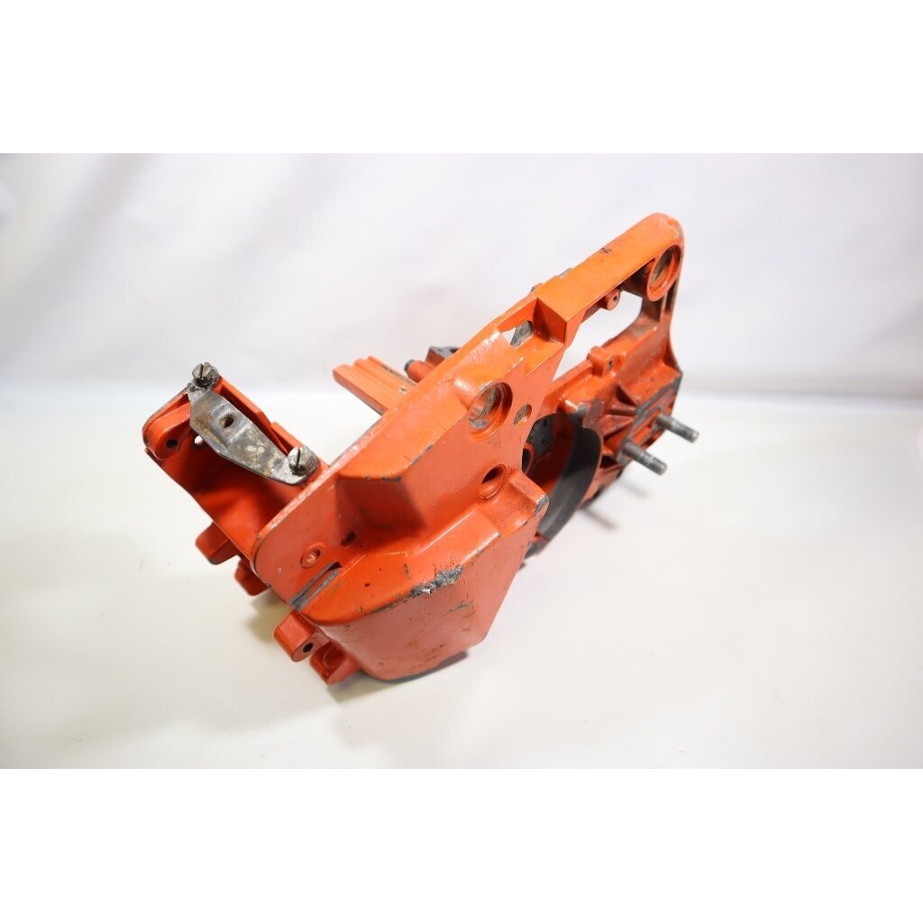 Genuine Crankcase Jobu LF50 LF50B chainsaw 2 Genuine Crankcase Jobu LF50 LF50B chainsaw 2
