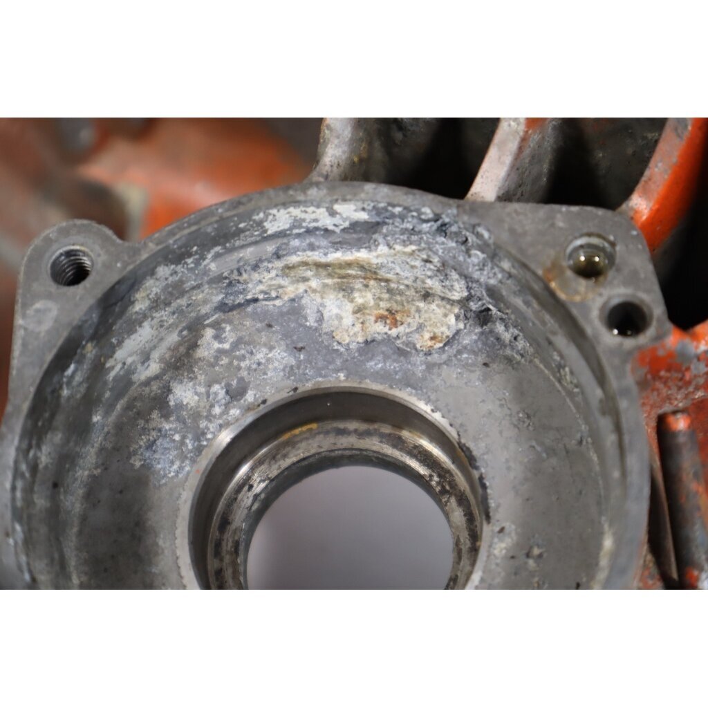 Genuine Crankcase Jobu LP6B LP6BV chainsaw 6 Genuine Crankcase Jobu LP6B LP6BV chainsaw 6