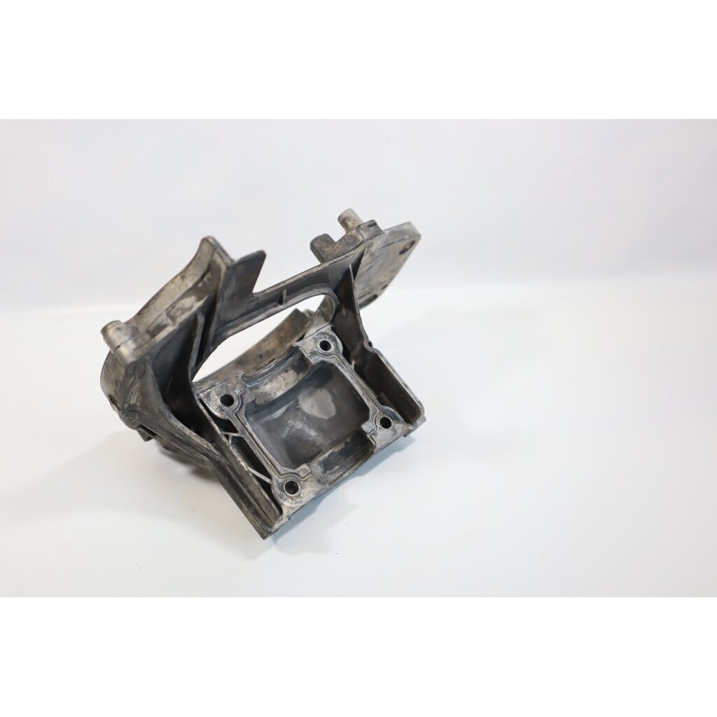 Genuine Crankcase Jonsered GT2126 Husqvarna 125 brushcutter 545054601 2 Genuine Crankcase Jonsered GT2126 Husqvarna 125 brushcutter 545054601 2