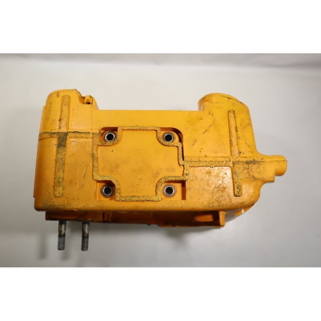 Genuine Crankcase McCULLOCH 436 441 442 Partner 351 352 370 371 390 391 401 420 chainsaw 530056596 7 Genuine Crankcase McCULLOCH 436 441 442 Partner 351 352 370 371 390 391 401 420 chainsaw 530056596 7
