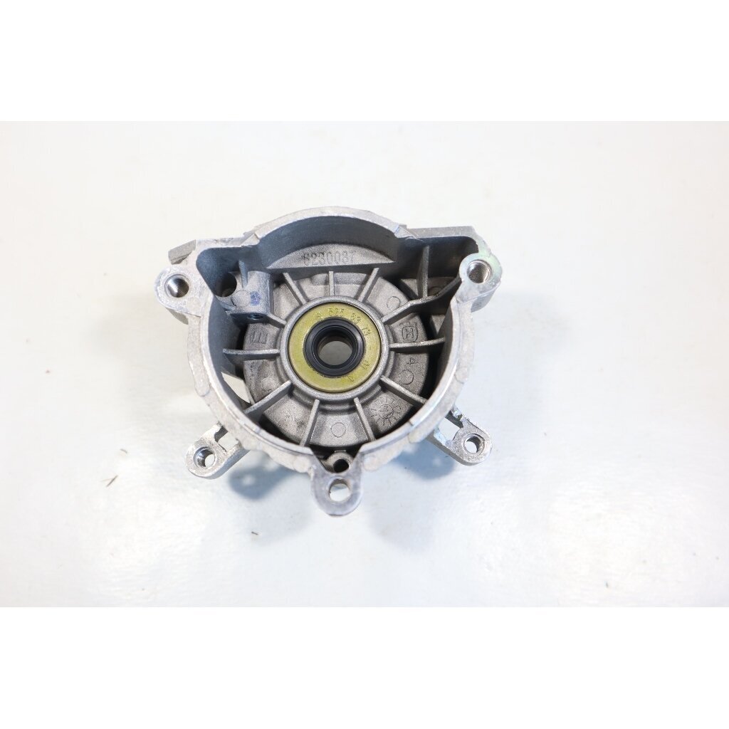 Genuine Crankcase McCULLOCH 6028 4528 Husqvarna 122HD45 122HD60 Jonsered HT2218 HT2223 hedge trimmer 577669901 10 Genuine Crankcase McCULLOCH 6028 4528 Husqvarna 122HD45 122HD60 Jonsered HT2218 HT2223 hedge trimmer 577669901 10