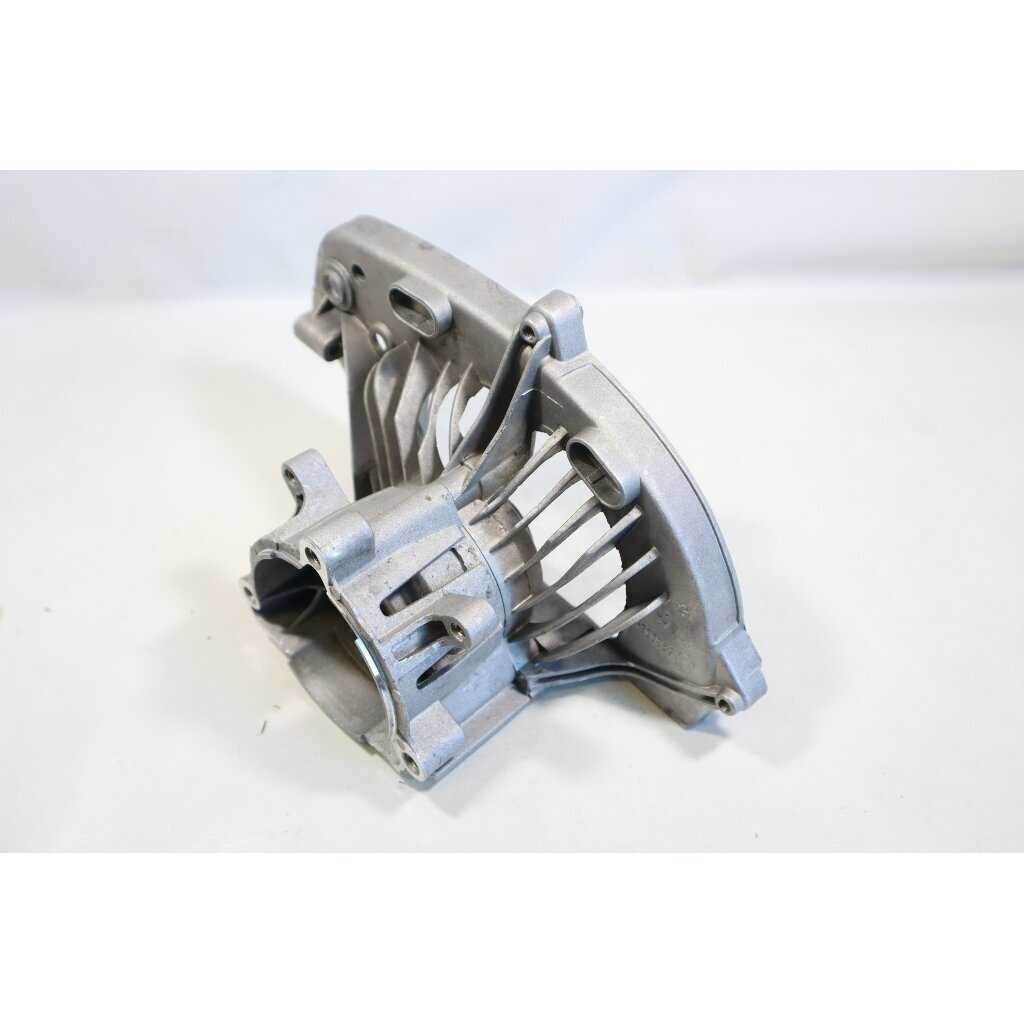 Genuine Crankcase McCULLOCH 6028 4528 Husqvarna 122HD45 122HD60 Jonsered HT2218 HT2223 hedge trimmer 577669901 5
