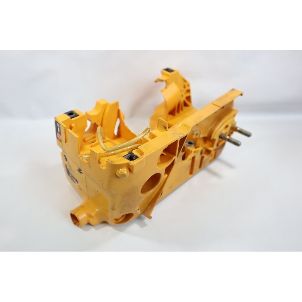 Genuine Crankcase McCULLOCH Partner 351 352 370 371 382 390 391 401 420 421 422 chainsaw 530058733 2 Genuine Crankcase McCULLOCH Partner 351 352 370 371 382 390 391 401 420 421 422 chainsaw 530058733 2