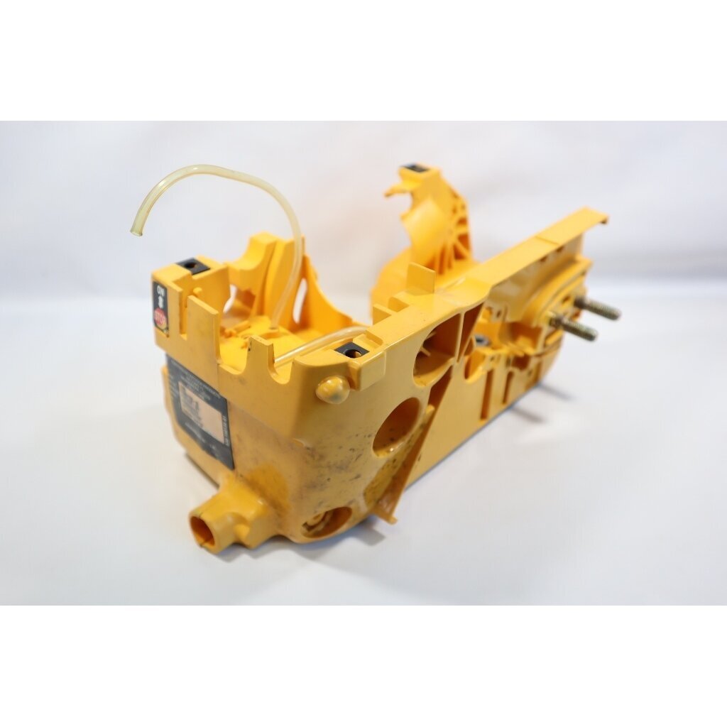 Genuine Crankcase McCULLOCH Partner 351 352 370 371 382 390 391 401 420 421 422 chainsaw 530058733 2 Genuine Crankcase McCULLOCH Partner 351 352 370 371 382 390 391 401 420 421 422 chainsaw 530058733 2