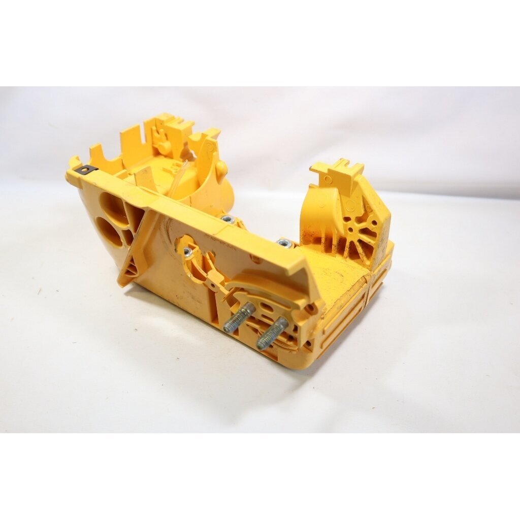 Genuine Crankcase McCULLOCH Partner 351 352 370 371 382 390 391 401 420 421 422 chainsaw 530058733 3 Genuine Crankcase McCULLOCH Partner 351 352 370 371 382 390 391 401 420 421 422 chainsaw 530058733 3