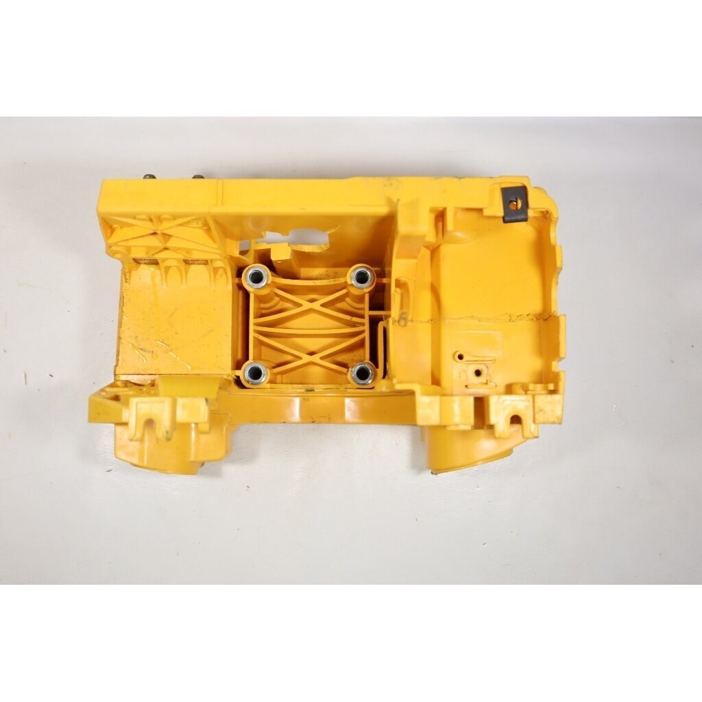Genuine Crankcase McCULLOCH Partner 351 352 370 371 382 390 391 401 420 421 422 chainsaw 530058733 6 Genuine Crankcase McCULLOCH Partner 351 352 370 371 382 390 391 401 420 421 422 chainsaw 530058733 6