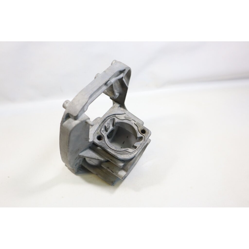 Genuine Crankcase McCULLOCH TRIMMAC Partner Colibri II Poulan trimmer 530012582 2 Genuine Crankcase McCULLOCH TRIMMAC Partner Colibri II Poulan trimmer 530012582 2