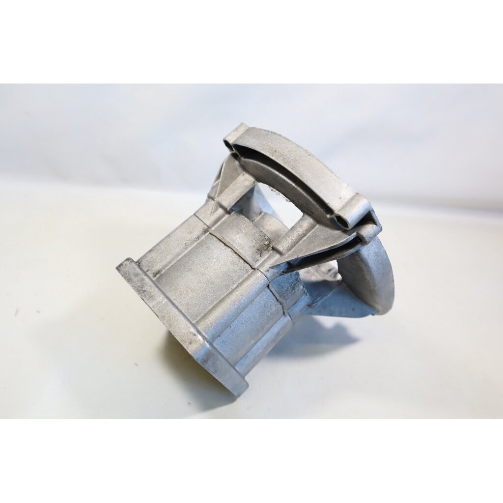 Genuine Crankcase Partner 347 407 437 477 497 McCulloch Cabrio Plus 347 407 437 467 497 Elite 610 810 10 210 510 710 brushcutter 538250074 5