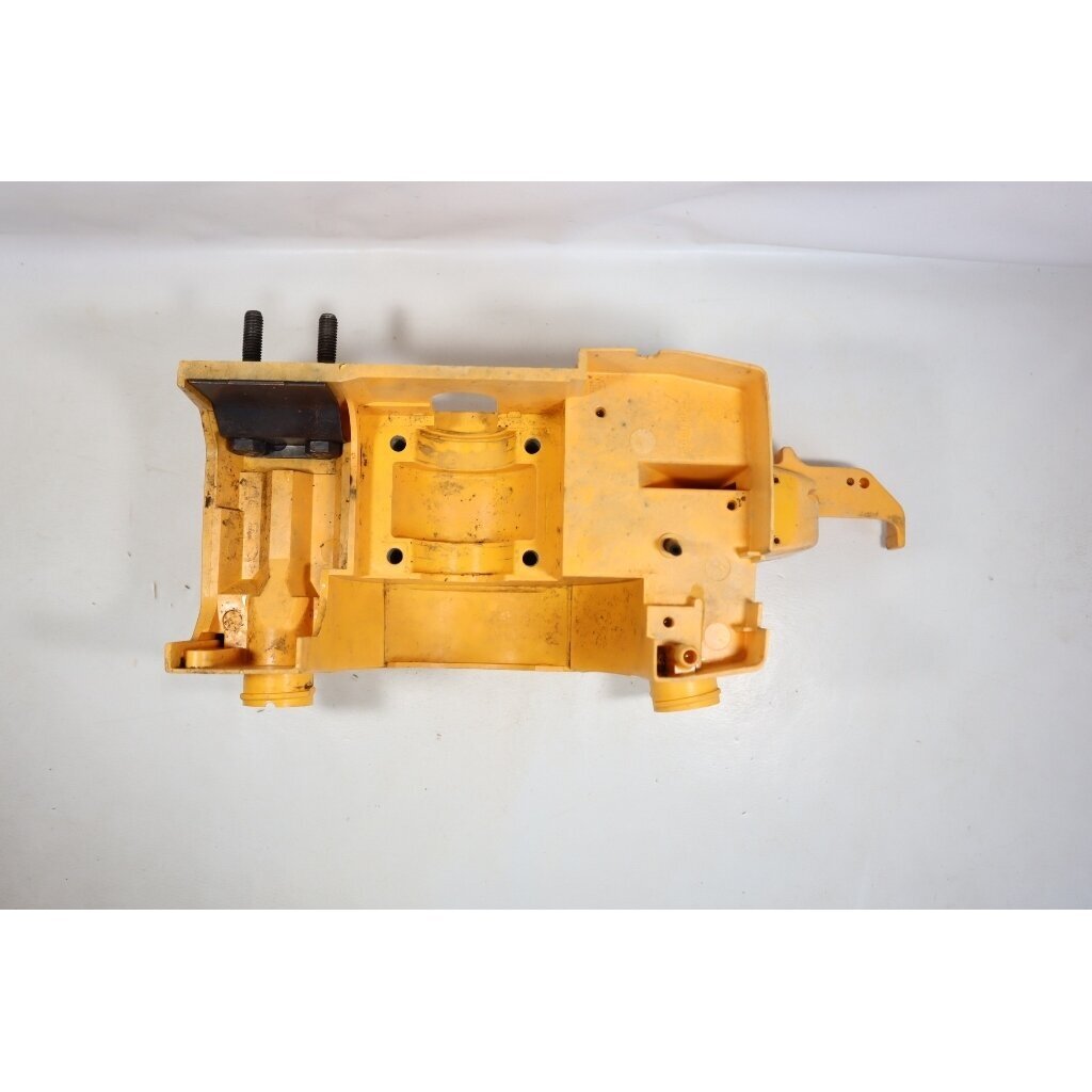 Genuine Crankcase Partner 400 chainsaw 506010301 6
