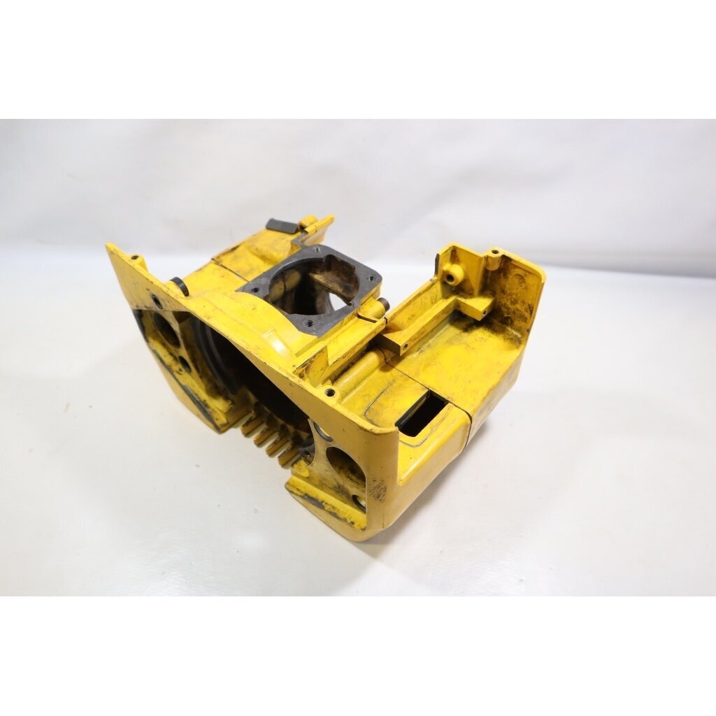 Genuine Crankcase Partner B370 brushcutter 502054404 2