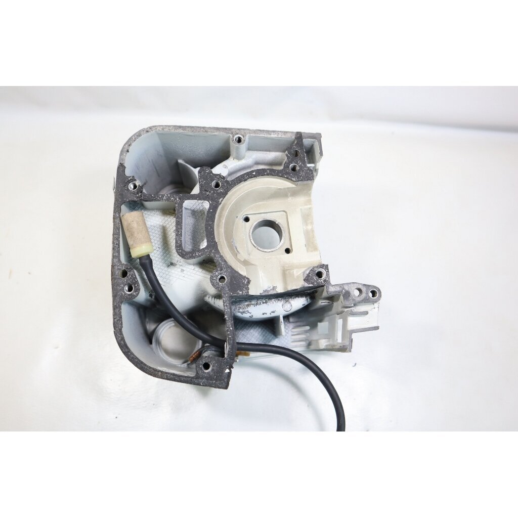 Genuine Crankcase STIHL 009 010 011 012 chainsaw 1120 020 2104 10