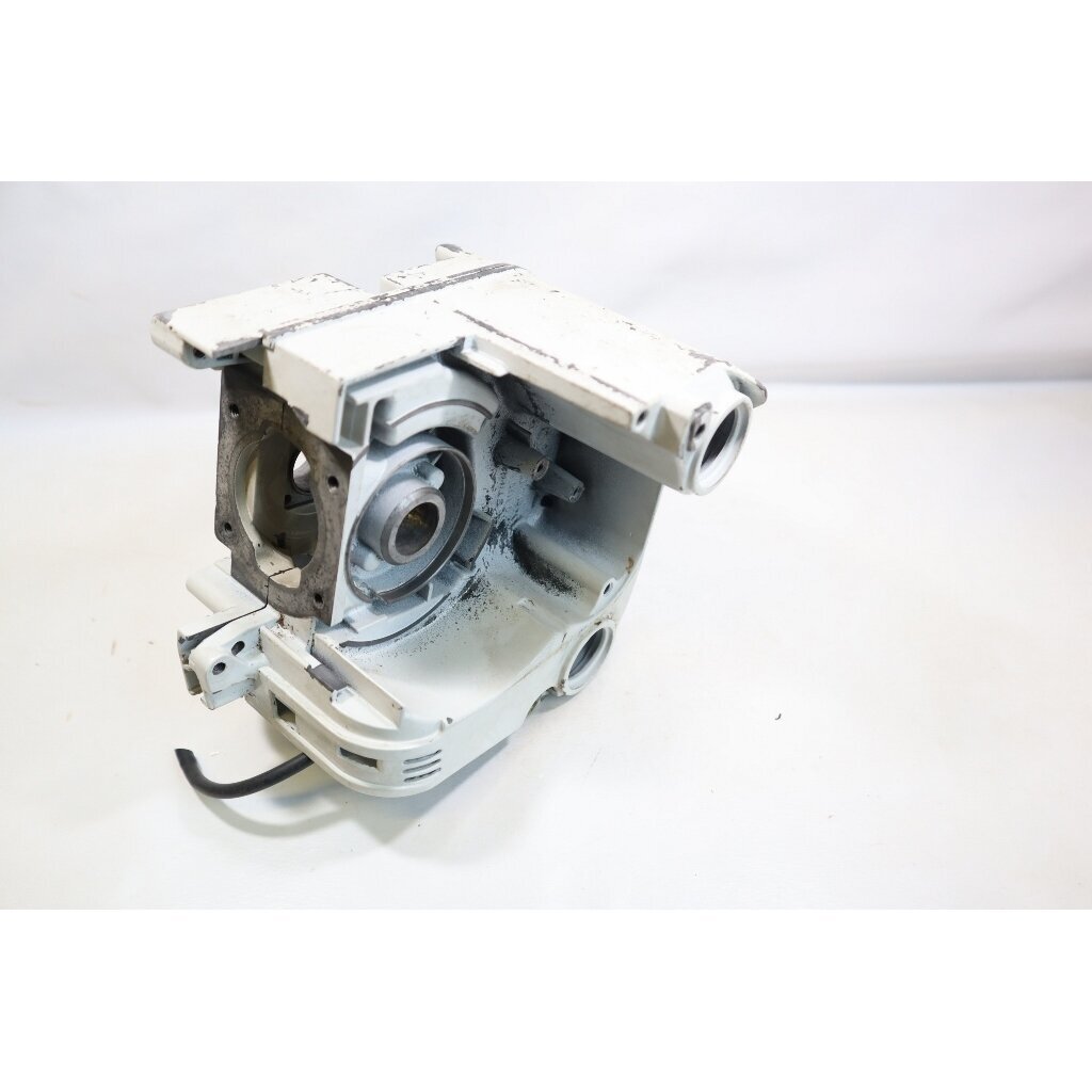 Genuine Crankcase STIHL 009 010 011 012 chainsaw 1120 020 2104 5 Genuine Crankcase STIHL 009 010 011 012 chainsaw 1120 020 2104 5
