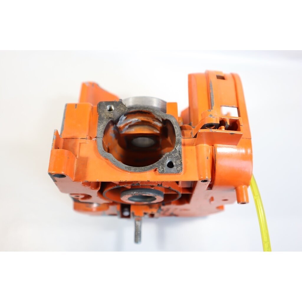 Genuine Crankcase STIHL 010 chainsaw 4 Genuine Crankcase STIHL 010 chainsaw 4