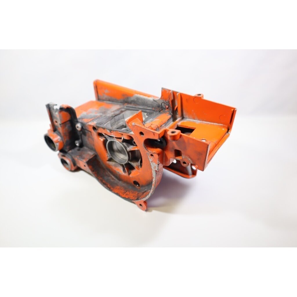 Genuine Crankcase Tanaka ECV4501 chainsaw 0720406690 1 Genuine Crankcase Tanaka ECV4501 chainsaw 0720406690 1