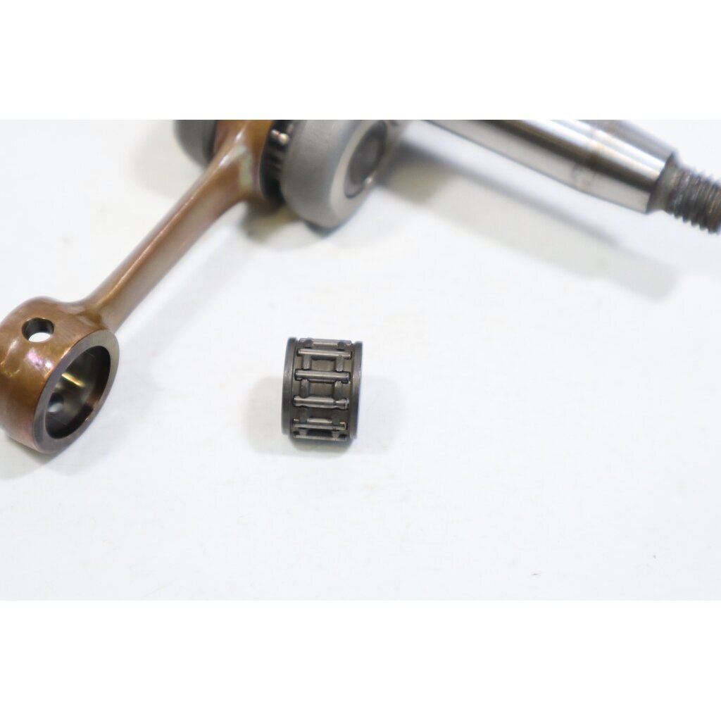 Genuine Crankshaft Husqvarna 234 133 234 chainsaw 501620902 1