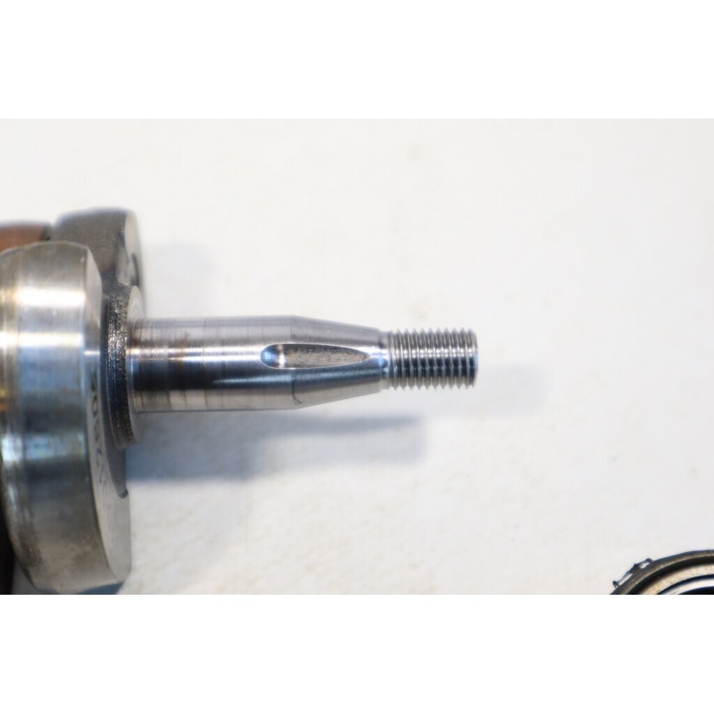 Genuine Crankshaft Husqvarna 235 236 240 Jonsered CS2234 CS2238 McCULLOCH CS340 CS380 chainsaw 530012605 6 Genuine Crankshaft Husqvarna 235 236 240 Jonsered CS2234 CS2238 McCULLOCH CS340 CS380 chainsaw 530012605 6