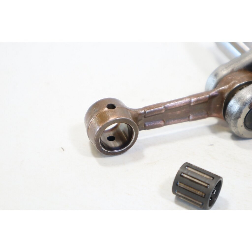 Genuine Crankshaft Husqvarna 340 345 350 Jonsered CS2141 CS2145 CS2150 chainsaw 503858001 2 Genuine Crankshaft Husqvarna 340 345 350 Jonsered CS2141 CS2145 CS2150 chainsaw 503858001 2