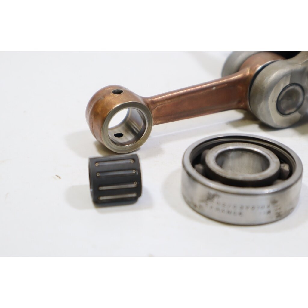Genuine Crankshaft Husqvarna 40 45 51 55 Jonsered 2041 2045 Partner 400 chainsaw 503573805 2 Genuine Crankshaft Husqvarna 40 45 51 55 Jonsered 2041 2045 Partner 400 chainsaw 503573805 2