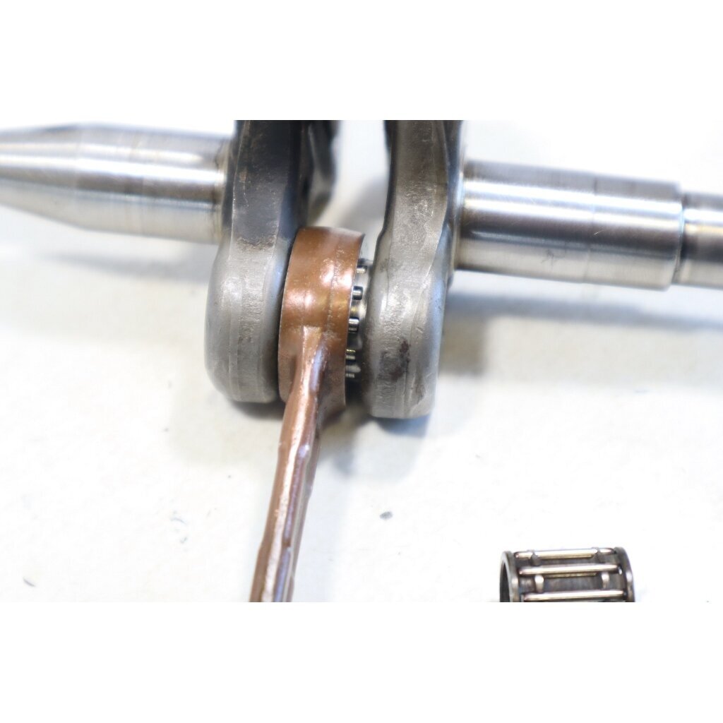 Genuine Crankshaft Husqvarna 40 45 51 55 Jonsered 2041 2045 Partner 400 chainsaw 503573805 3 Genuine Crankshaft Husqvarna 40 45 51 55 Jonsered 2041 2045 Partner 400 chainsaw 503573805 3