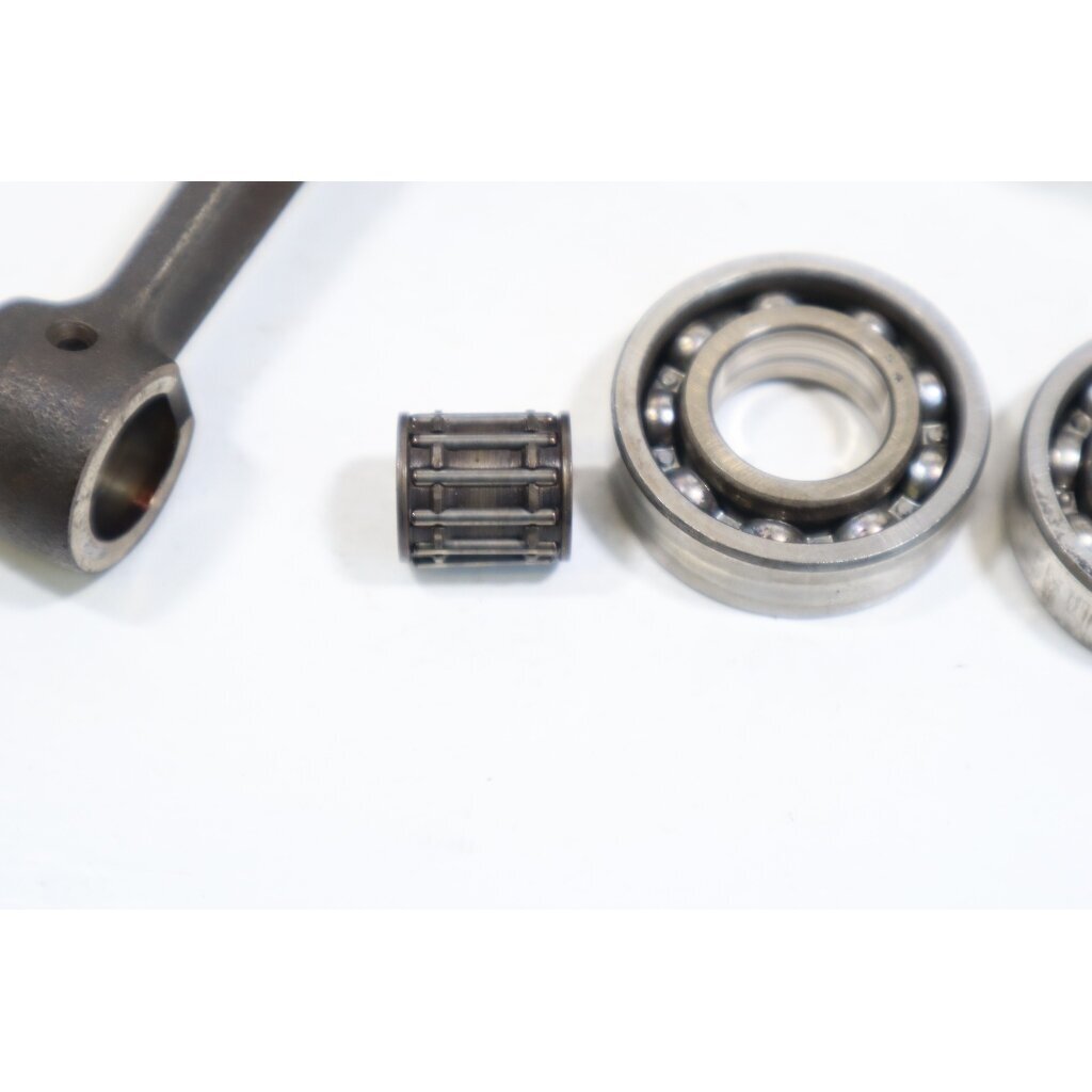 Genuine Crankshaft Jobu LF50 LF50B chainsaw 1 Genuine Crankshaft Jobu LF50 LF50B chainsaw 1