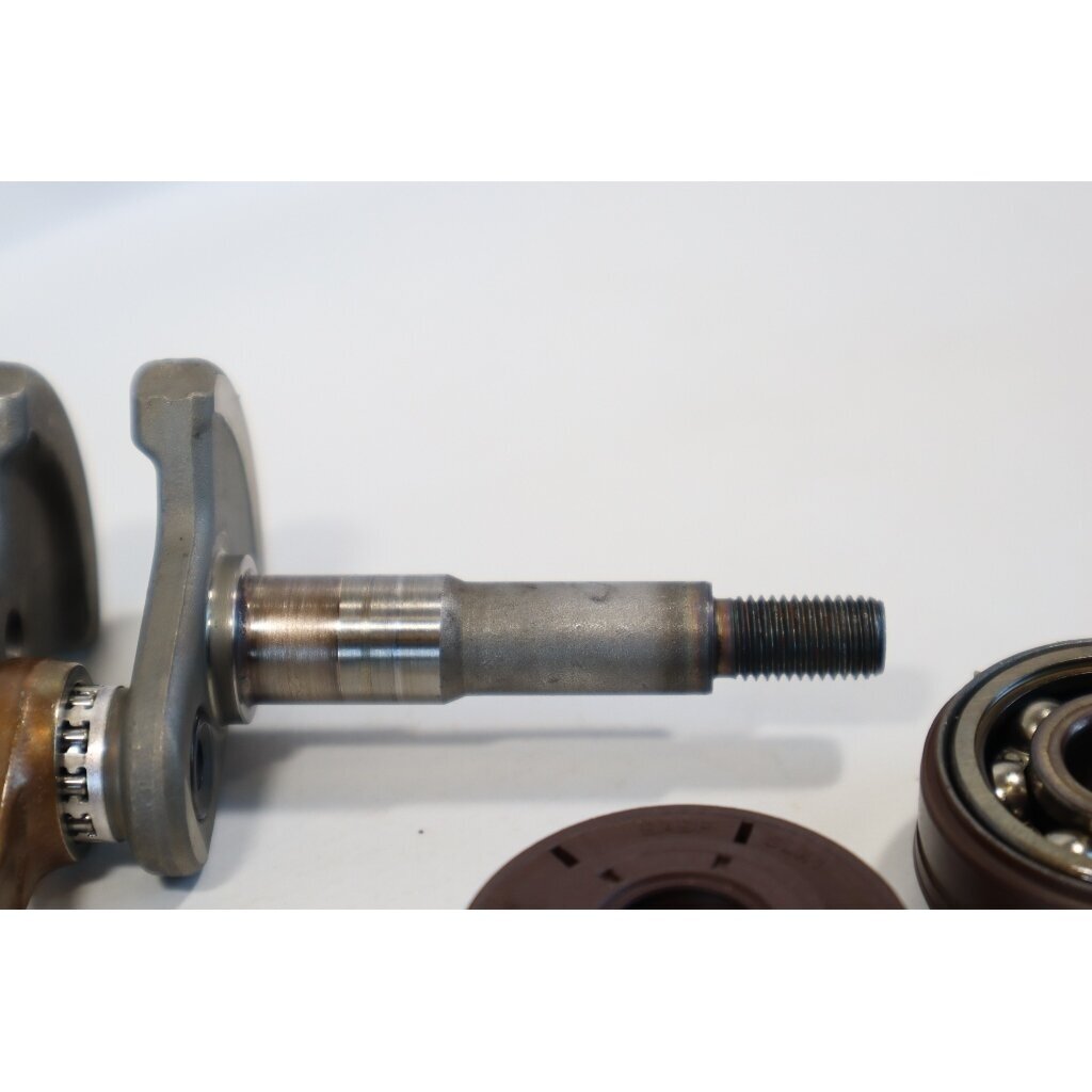 Genuine Crankshaft Jonsered GR2026 GR26 Husqvarna 225R 227R brushcutter 503724405 5 Genuine Crankshaft Jonsered GR2026 GR26 Husqvarna 225R 227R brushcutter 503724405 5