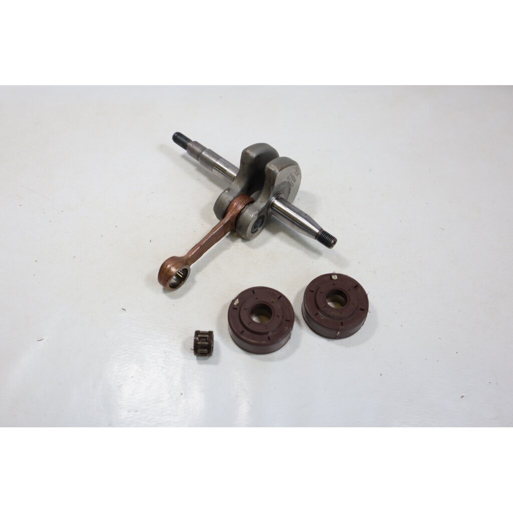 Genuine Crankshaft Jonsered GR2036 GR2032 GR32 GR36 Husqvarna 232R 235R 240R brushcutter 502212204 Genuine Crankshaft Jonsered GR2036 GR2032 GR32 GR36 Husqvarna 232R 235R 240R brushcutter 502212204