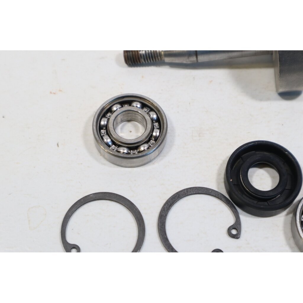 Genuine Crankshaft Jonsered GT21 GT25 GT26 Husqvarna 21LCN trimmer 530014532 2 Genuine Crankshaft Jonsered GT21 GT25 GT26 Husqvarna 21LCN trimmer 530014532 2