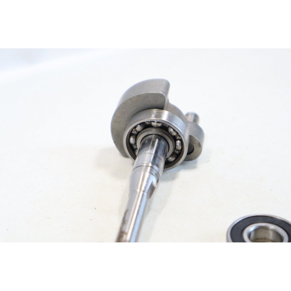 Genuine Crankshaft Jonsered HT21 Husqvarna 18H Hedge Trimmer 530014307 2 Genuine Crankshaft Jonsered HT21 Husqvarna 18H Hedge Trimmer 530014307 2